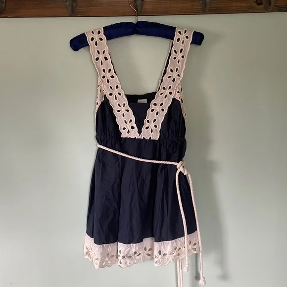 Anthropologie Odille tank top, navy blue w white eyelet lace, size small (2) - Picture 1 of 7